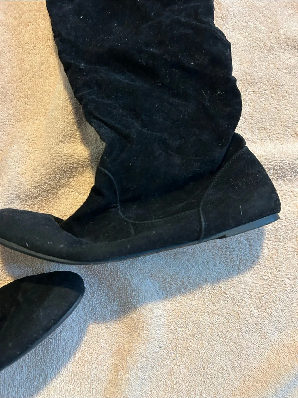 Source Unknown Black Suede Over-the-Knee Flat Boots